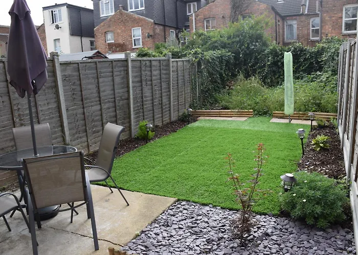 2 Bedroom Garden Apartment